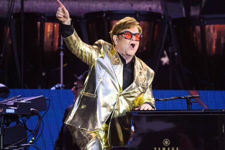Elton John verlässt die Bühne: Abschiedskonzert in Stockholm