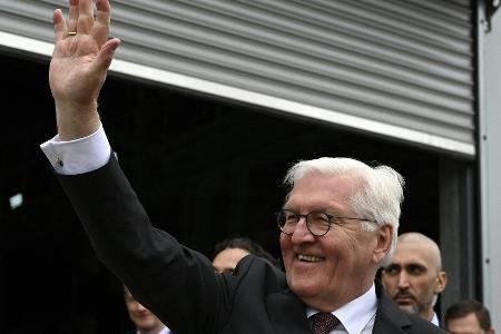 Steinmeier verabschiedet DFB-Frauen