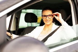 Was passiert, wenn Sie ohne Brille fahren und es kracht?