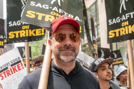 Schauspielerstreik: Jason Sudeikis und Susan Sarandon demonstrieren