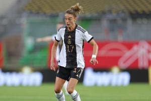 Nationalspielerin Rauch: "Fußball bei uns noch authentisch"