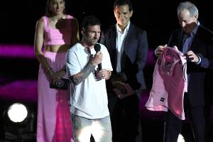 "Heiliges Wasser": Miami begrüßt Messi nach Unwetter