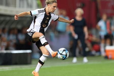 Huth hilft hinten aus: 