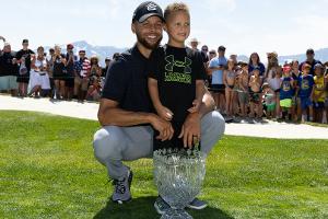 Nach Hole-in-One: NBA-Star Curry siegt beim Promi-Golf
