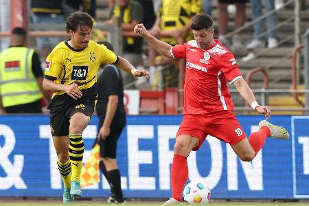 Dortmund müht sich gegen Regionalligist Oberhausen
