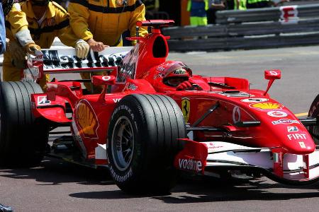 Saisons mit Führungsrunden | bereits verloren - In 16 seiner 19 Jahre in der Formel 1 ist es Schumacher gelungen, immer mindestens eine Runde in Führung zu liegen. Doch 2023 schnappte sich Hamilton diesen Rekord. In Melbourne lag der Brite zwischenzeitlich fünf Runden lang in Führung und baute diese Serie somit auf 17 Saison mit Führungsrunden aus.