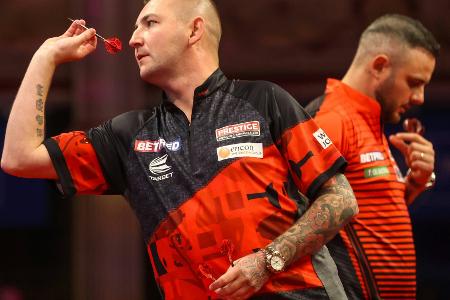 Darts: Aspinall gegen Clayton im Finale des World Matchplay