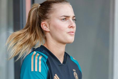 Frauen-WM: Freigang zufrieden mit Kapitänsbinden-Lösung