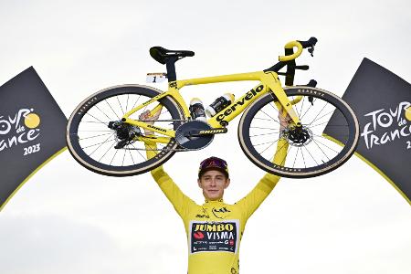 Für Vingegaard: Brücke über Großen Belt leuchtet rot-weiß