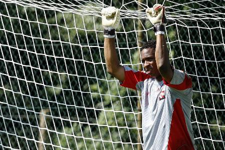 Ex-Nationaltorwart bricht live im TV zusammen