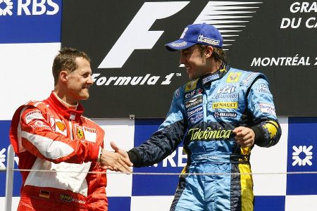 Podestplätze beim gleichen GP | bereits verloren - Ganze zwölf Mal stand Schumacher in Kanada, Spanien und San Marino auf dem Podest. Hamilton erfuhr in diesem Jahr seinen 13. Podestplatz beim Heim-GP in Silverstone und knackte somit eine weiteren weiteren Rekord der deutschen F1-Legende.