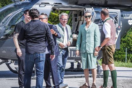 Robbie Williams: Mit Helikopter und Pantoffeln auf der Alm