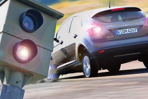 Blitzer Bremsen Bremsleuchten Collage