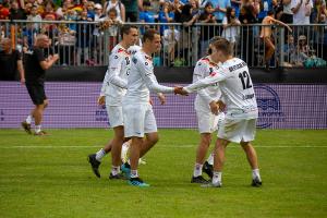 Faustballer bei Heim-WM auf Finalkurs