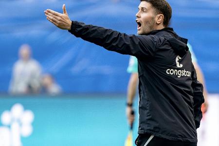 St. Paulis Coach Hürzeler mit Kader 