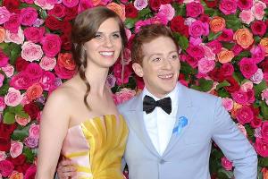 Ethan Slater: Ariana Grandes neuer Freund reicht die Scheidung ein