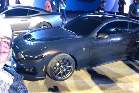 Ford Mustang Dark Horse