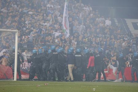 Nach Play-out-Eklat: Stadionsperre für 75 Brescia-Hooligans