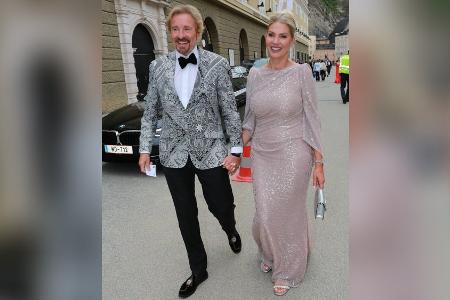 Thomas Gottschalk und Karina: Hand in Hand bei Salzburger Festspielen