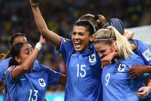 Frankreich gewinnt Spitzenspiel - Brasilien nur noch Dritter