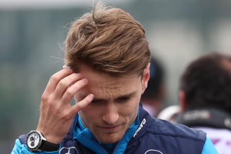 Logan Sargeant (Williams/0 Punkte) - Note 5,0 - Der Rookie hat es im unterlegenen Williams schwer. Erst seit dem zarten Aufschwung des Traditionsteams lässt Sargeant sein Potenzial hie und da aufblitzen. Steht klar im Schatten von Alex Albon, soll bei Williams aber noch 'Welpenschutz' genießen. Kommt Sargeant nicht in Schuss, könnte er sein Cockpit aber am Saisonende verlieren - es wäre die Chance für Mick Schumacher.