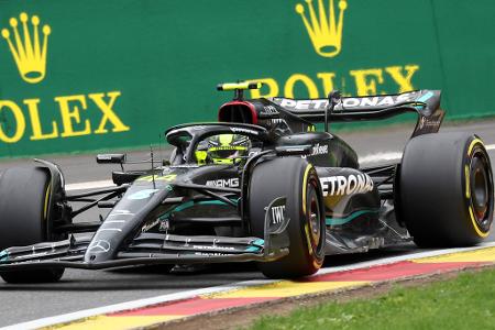 Lews Hamilton (Mercedes/148 Punkte) - Note 2,0 - Der Rekordchampion kommt im zweiten Jahr der Ground-Effect-Boliden deutlich besser zurecht, hat den jungen Russell im Silber-Stall wieder eingefangen und auf den Boden der Tatsachen zurückgeholt. Unterm Strich ist Hamilton noch immer sauschnell, weiß ein Rennen zu lesen, und macht kaum Fehler.
