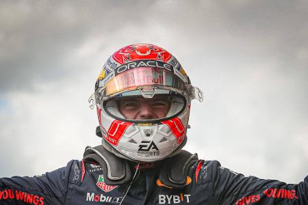 Max Verstappen (Red Bull/314 Punkte) - Note 1 - Welche Note soll man sonst auch vergeben?! Zehn Siege in zwölf Rennen, dutzende Rekorde gebrochen, die nächsten Bestmarken im Visier. Max Verstappen und Red Bull 2023 - das ist die wohl stärkste Dominanz, die die Formel 1 je erlebt hat. Der dritte Titel des Holländers in Serie ist nur noch Formsache.