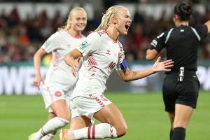 Harder führt Dänemark ins Achtelfinale