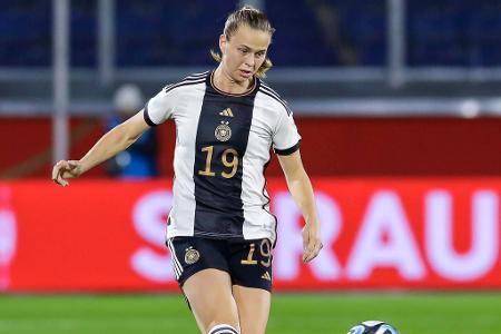 Klara Bühl (bis 64. Minute) - Note: 4,5 - Rückte beim 0:1 zu spät ein. Verpasste danach zwei Riesenchancen zum Ausgleich (10. und 15.). Probierte viel und forderte oft den Ball. Als Linksaußen zog sie oft nach innen, verlor den Ball aber oft durch technische Fehler und konnte so keine Torgefahr initiieren.