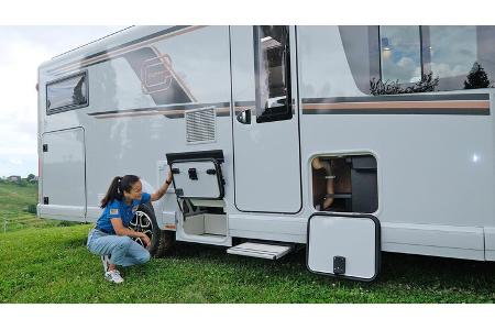 Außenklappen, Doppelboden, Technik