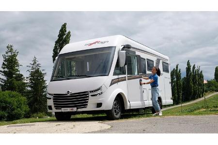 Außenansicht, Wiese, Frau