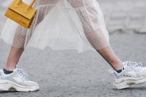 TikTok-Trend: Wrong Shoe Theory sorgt für stylische Outfits