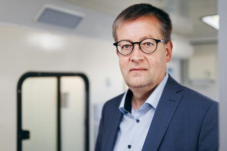 Suchtbeauftragter Blienert will Sportwettenwerbung eindämmen