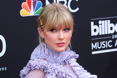Taylor Swift kündigt ihre neue Album-Version von 