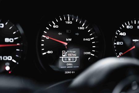 Sacrilege Motors SR001 Blackbird auf Basis Porsche 911 964 America Roadster