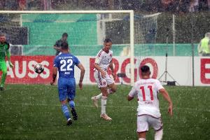 Düsseldorf trotzt Hagel und Illertissen