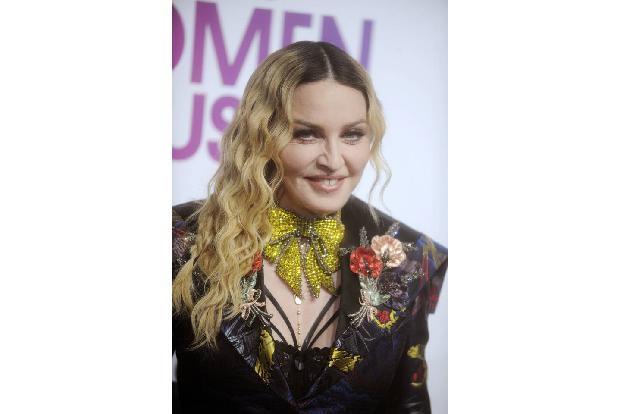 In letzter Zeit ließ ihre Gesundheit sie ein wenig im Stich, doch ihren 65. Geburtstag am Mittwoch (16. August) will die Queen of Pop offenbar nutzen, um allen zu zeigen, dass sie es noch immer drauf ...