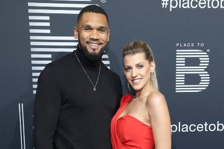 Sarah Harrison äußert sich zu Fremdgehgerüchten um ihren Mann