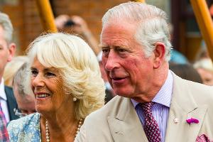 König Charles III. und Königin Camilla reisen nach Frankreich