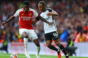 Arsenal patzt - ManUnited dreht Spiel