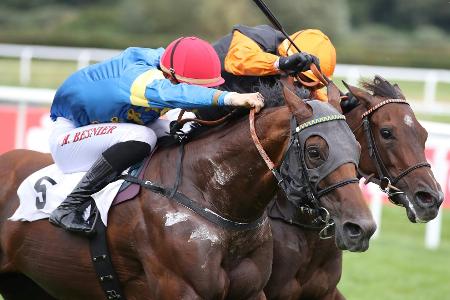 Zerostress gewinnt Goldene Peitsche in Iffezheim