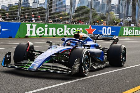Platz 20: Logan Sargeant (Williams) - Note: 5,5 - Schien den schwierigen Bedingungen nicht gewachsen. Verzichtete auf einen frühen Reifenwechsel und fuhr danach einsam am Ende des Feldes. Wurde schon in der achten Runde überrundet. Verunfallte wenig später auf einem nassen Curb. Ein völlig gebrauchter Tag für den US-Amerikaner.