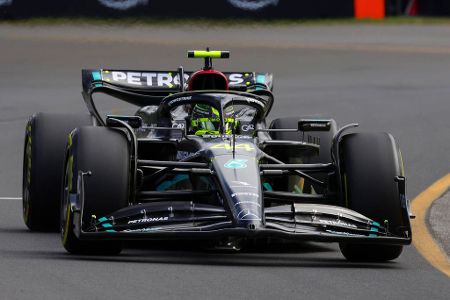 Platz 6: Lewis Hamilton (Mercedes) - Note: 2,5 - Wählte schlechte Zeitpunkte zum Reifenwechsel. Hatte auf Trockenreifen dann aber keinerlei Mühe, sich nach vorne zu arbeiten. Kam in den letzten Runden nicht mehr an Sainz vorbei. Betrieb nach dem schwachen Qualifying deutliche Schadensbegrenzung, vielleicht wäre aber sogar noch mehr drin gewesen.