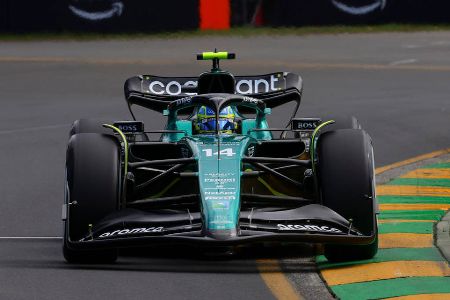 Platz 2: Fernando Alonso (Aston Martin) - Note: 1,0 - Erwischte den besten Start in der Spitzengruppe und setzte selbst im Regen ein paar spielerische Überholmanöver. Traf beim Reifenwechsel dann ebenfalls die richtigen Entscheidungen. Im Trockenen genauso schnell und fehlerfrei. Der Lohn war ein verdienter Podestplatz.
