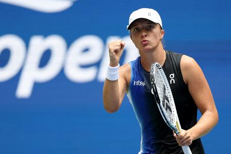 US Open: Titelverteidigerin Swiatek locker in Runde zwei