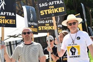 Streik in Hollywood: "Breaking Bad"-Stars zeigen Flagge