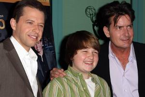 Angus T. Jones gesichtet: "Two and a Half Men"-Star kaum zu erkennen
