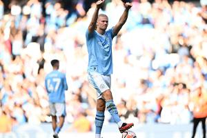 England: Haaland mit drei Toren und Rekord