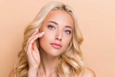 Beachwaves und frisches Make-up: Fünf Styling-Tipps zum Nachmachen