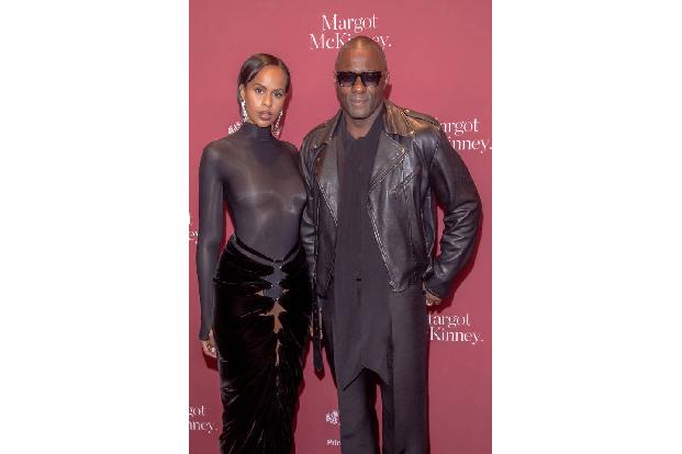 Als Idris Elba 2018 gekürt wurde, reagierte seine damalige Verlobte Sabrina einfach nur begeistert und postete auf Instagram: 